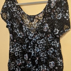 💕 3 for 12 Torrid size 2 lace shirt